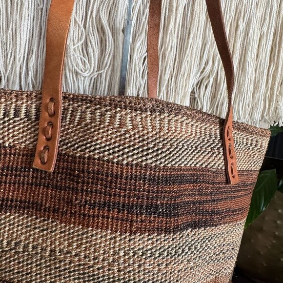 90s Vintage Leather Strap Brown Woven Raffia Farmers Market Bucket LRG Tote Bag - Picture 8 of 11